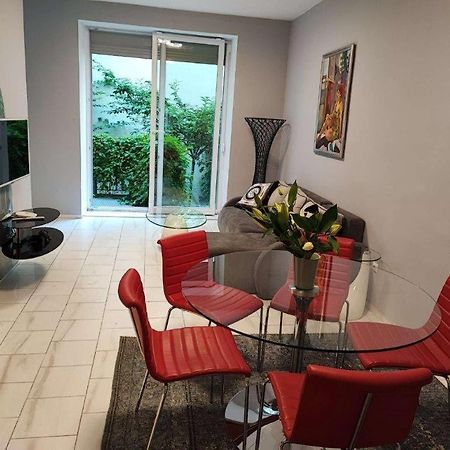 Central Vienna Apartment With Unique 40M2 City Garden & Self Check In Ngoại thất bức ảnh
