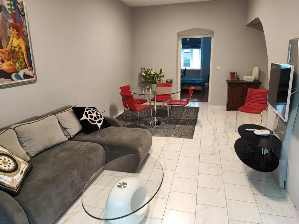 Central Vienna Apartment With Unique 40M2 City Garden & Self Check In Ngoại thất bức ảnh